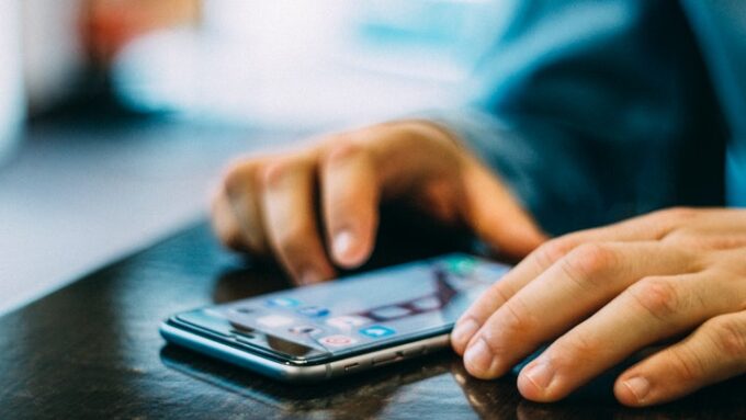 blue blur cellphone device 393034 | Best cloning apps to download for iOS and Android devices